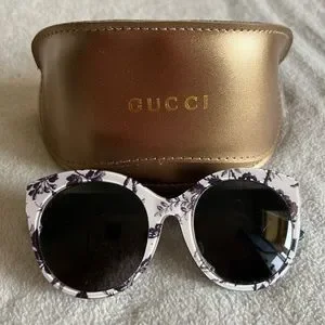 GUCCI GG0028SA 009 BLACK SUNGLASSES Gucci GG0028SA 009 Black main image 3